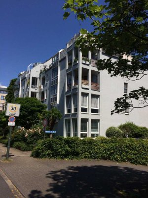 Großes sonniges Appartement in bester Lage, Rheinnähe, EBK, ruhig, in modernem Architektenhaus
