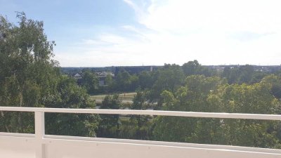 Neue vollständige renovierte 2-Zimmer-Wohnung mit Balkon und Einbauküche in Erlangen