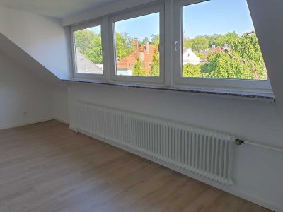 Bredeney: freundliche DG-Wohnung in beliebter Lage