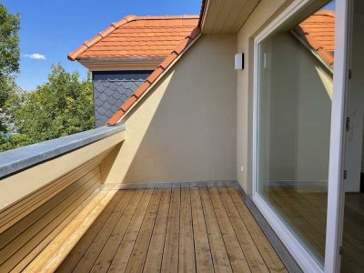 **Schöne  2-Raum-Dachgeschoßwohnung mit Loggia & Parkett mit FHZ / in der Südvorstadt** WE 11*
