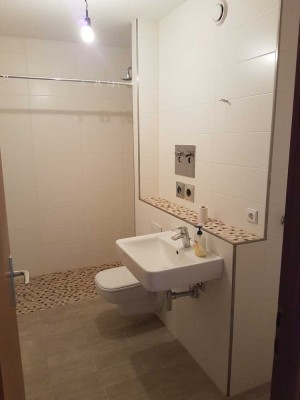 1-Zimmer Wohnung mit Balkon im 4. OG in Neuhofen