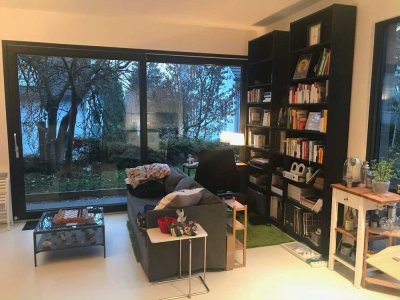 Lichtdurchflutete 2-Zimmer-Wohnung mit Einbauküche, Terrasse und Garten