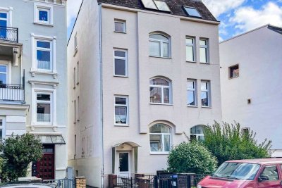 Stuck, Dielen & Licht – Altbau mit Charakter und Renovierungspotenzial für deinen Wohntraum