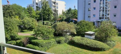 Helle 2-Zimmer Wohnung mit Balkon in Nürnberg-Großreuth b. Schweinau