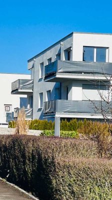 Neuwertige 2,5-Wohnung mit Balkon und Einbauküche in Friedrichshafen-Fischbach