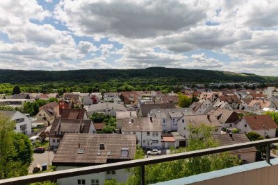 Wunderschöne 3,5 -Zimmer Wohnung mit Balkon in Leonberg, Provisionsfrei