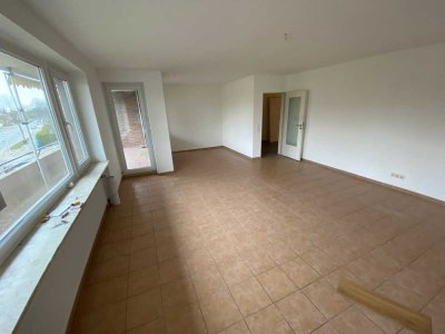 Großzügige und helle 4‑Zimmer Wohnung mit Balkon und neuer EBK im 2. OG in Bremerhaven-Speckenbüttel