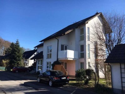 Schöne und ruhig gelegene Maisonette-Wohnung mit Aussicht ins Grüne