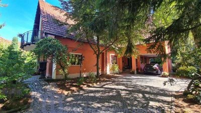 Repräsentatives stilvolles Villenanwesen in herrlicher Ortsrandlage von Pirmasens