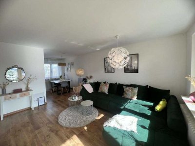 Modernisierte 2 Zimmer Wohnung mit Loggia und Tiefgaragenstellplatz