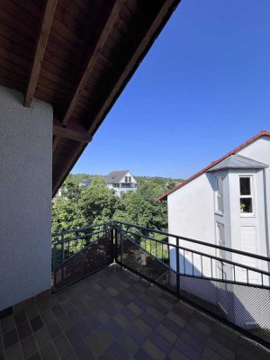 Stilvolle,helle,  2-Zimmer-Maisonette-Wohnung mit Balkon und EBK in Kirchheim unter Teck