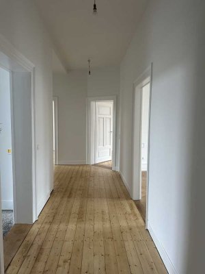 Elegante 4-Zimmer Wohnung im 3. OG in Karlsruhe Weststadt