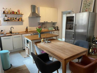 Charmante Altbauwohnung zur Zwischenmiete für einen Monat in der Kölner Südstadt