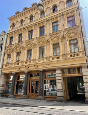 Traumhafter Altbau in super Innenstadtlage - 3 Zimmer mit Balkon inkl. Duplex-Stellplatz