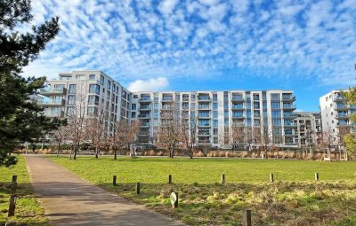 Lichtdurchflutetes 6.OG mit großem Balkon und Komfort-Ausstattungen - direkte Parklage!