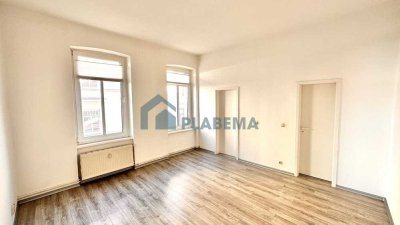 2-Zimmer-Wohnung im Hochparterre mit Einbauküche in zentraler Lage