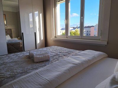Citywohnung mit Fernblick / Koffer auspacken und genießen! Kein KI Foto!