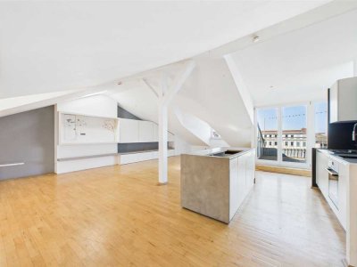 Charmante, frisch sanierte Dachgeschosswohnung in Darmstadt mit Dachterrasse