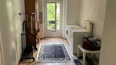 1 Zimmerwohnung im schönen Altbau ab dem 01.05.2026 zu vermieten