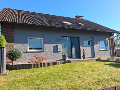 ** Großzügige und helle Wohnung **