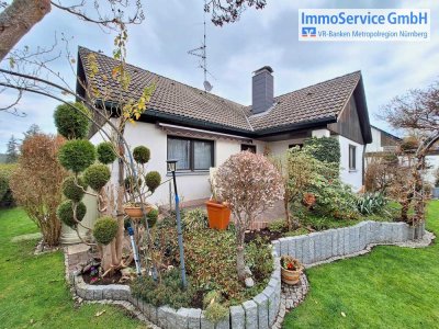 Gepflegter Bungalow mit Garten, Kamin und Doppelgarage in einer Sackgasse