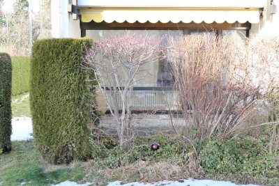 Bezugsfrei: Gut geschnittene 2-Zimmer-Wohnung mit Terrasse