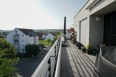 Modernes Penthouse mit umlaufender Dachterrasse & Klimaanlage – Baujahr 2017 in Flörsheim am Main