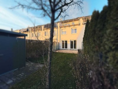 1 Minute zum den Schulen. Freies Reihenmittelhas. GELEGENHEIT!