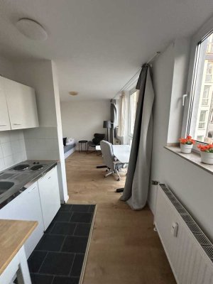 Möblierte 1-Zimmer Studentenwohnung inkl. EBK in zentraler Lage zur RWTH