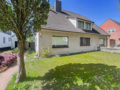 Familie und Freunde aufgepasst! Zweifamilienhaus mit großem Entwicklungspotential in Hamburg-Horn