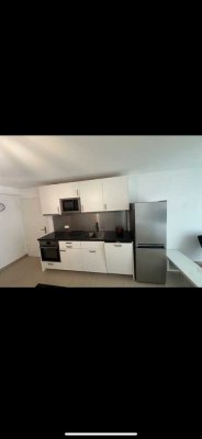 Neuwertige Wohnung mit einem Zimmer und EBK in Dreieich