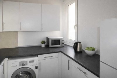 Kapitalanlage mit 7,4 % Bruttorendite - Vermietete 2-Zimmer-Wohnung mit Balkon im 6.OG