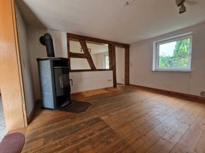 Günstiges, gepflegtes 6-Zimmer-Einfamilienhaus mit EBK in Mainhardt