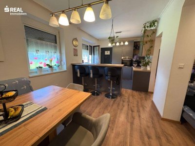 Familienfreundliche 4-Zimmer-Wohnung mit Carport und Loggia