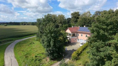 traumhaft ruhige Lage auf 2.151m² Grund und Bergblick - luxuriöses Anwesen mit Pool