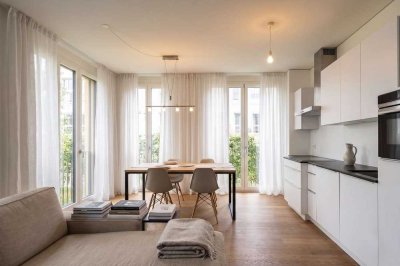 Ruhige 2-Zimmer-Wohnung am Ackermannbogen mit Balkon zum begrünten Innenhof