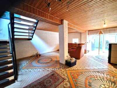 Großes Familienhaus mit Fotovoltaikanlage und Garten 
  in Tholey OT