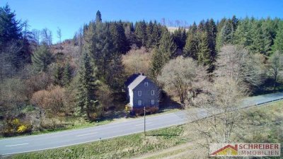 Reserviert - Sanierungsobjekt mit großem Grundstück in Bad Laasphe - Bracht zu verkaufen.