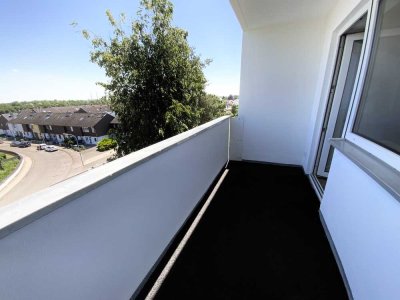 ** TOP TOP - gepflegt 2- Zi. Wohnung mit guter Grundrissaufteilung - Deschingerstrasse 24