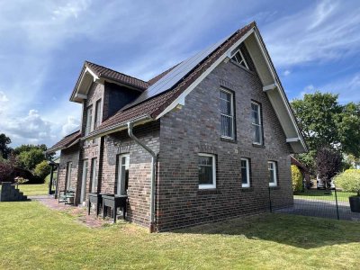 Modernes Einfamilienhaus mit großzügigem Grundstück