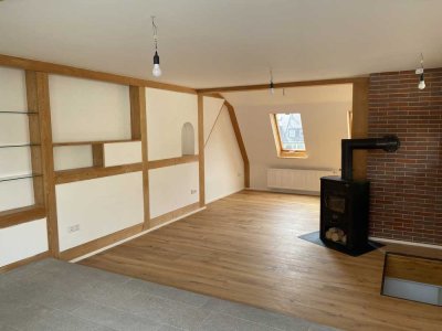 Erstbezug nach Sanierung: Lichtdurchflutete Maisonettewohnung mit Dachterrasse in Nürnbergs Altstadt