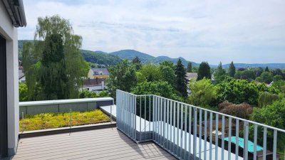 Schickes Penthouse mit sonniger Dachterrasse, 3,5 Zimmern, Bad & Gäste-WC in Bonn-Oberkassel