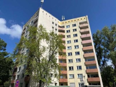 Solide Kapitalanlage in Hanau-Wolfgang: 3-Zimmer-Wohnung mit Garage, gut vermietet
