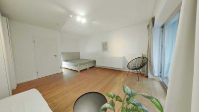 *EPPEND. - HELLES 1 ZI. APTM. - LOGGIA / WINTERG. -  MODERNISIERT - COOL MÖBLIERT - HOCHWERTIG MODER