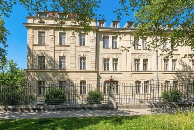 *Deluxe Suite – Möbliertes Galerie-Apartment in bester City Lage*