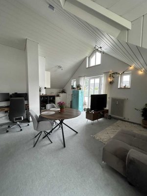 Große 1-Zimmer DG Studiowohnung im Herzen von Gilching