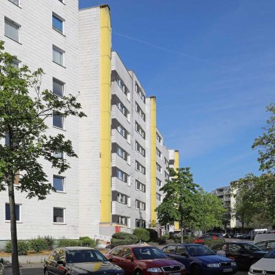 Großzügige 3-Zimmer-Wohnung // 2.OG  1. Mieteinheit von rechts