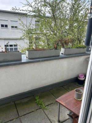 Moderne 3-Zimmer Maisonette mit Terrasse und Tiefgarage