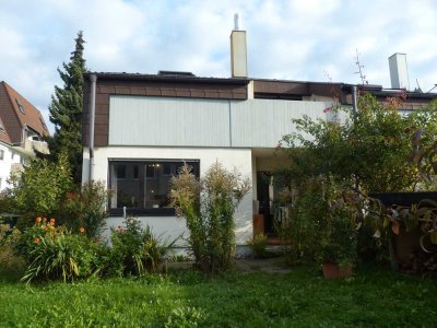 Geräumiges Wohnhaus (Reihenendhaus) mit Garten in bevorzugter Wohnlage