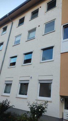 Charmante 3-Zimmer-Wohnung im 3. OG mit Balkon in Ingolstadt-SüdOst nähe Klenzepark